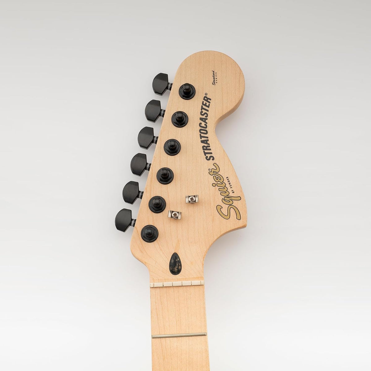Musiclily Pro machine heads mounted on guitar headstock mockup