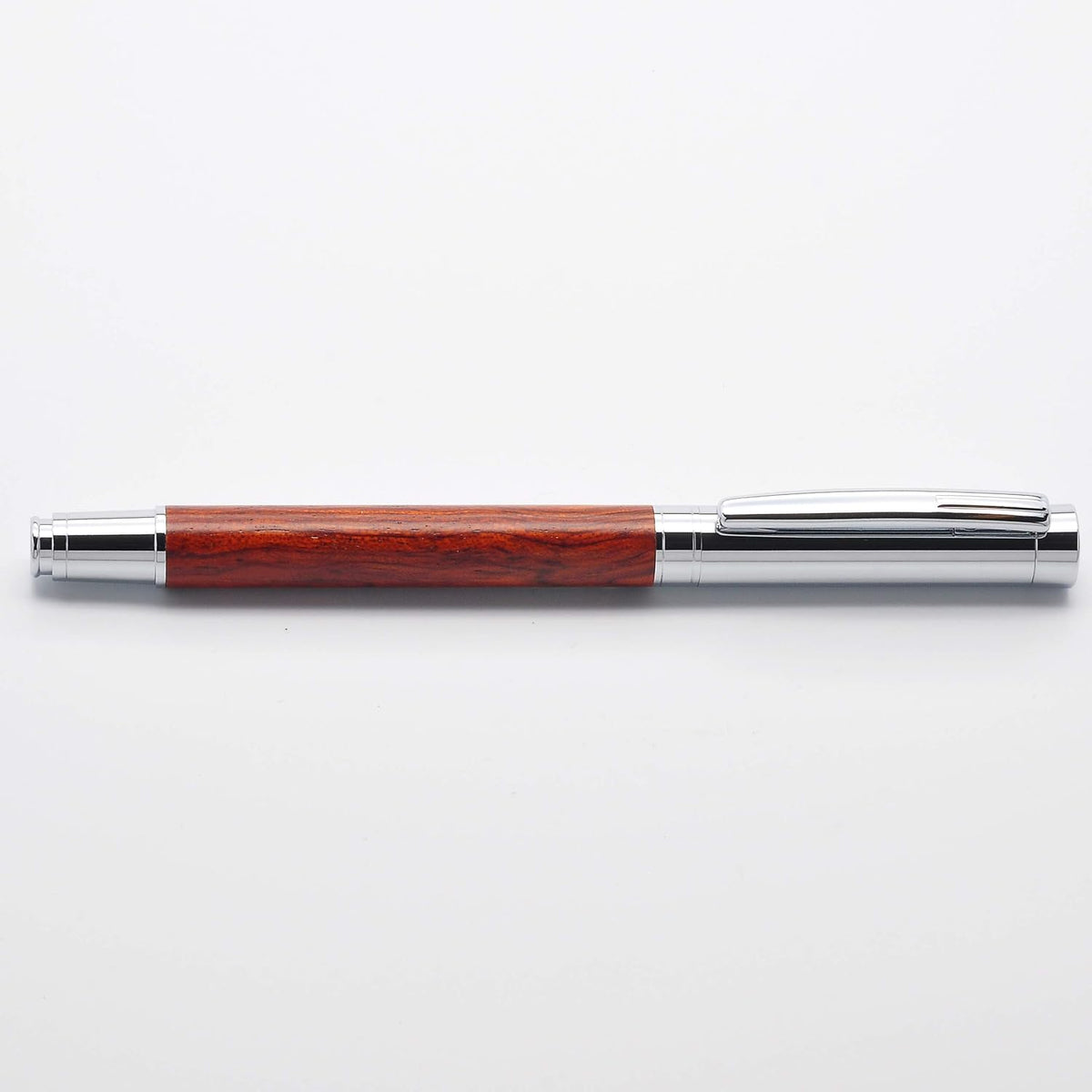 LACHIEVA LUX rollerball pen set lifestyle display