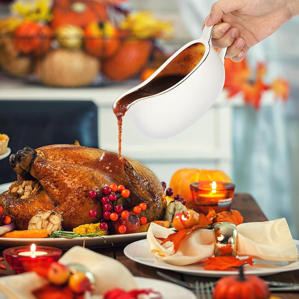 BSTKEY tableware gravy boat lifestyle shot