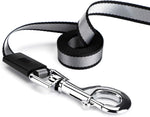 Close up of Segarty dog leash one button brake system