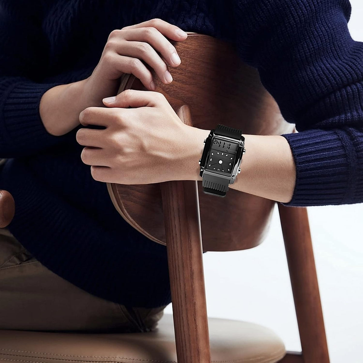 FANMIS digital analog watch side profile with rubber strap