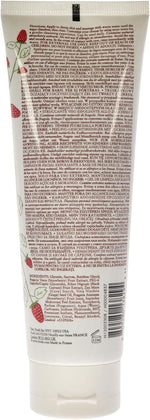 Fresh Sugar Strawberry daily scrub texture with white sugar crystals