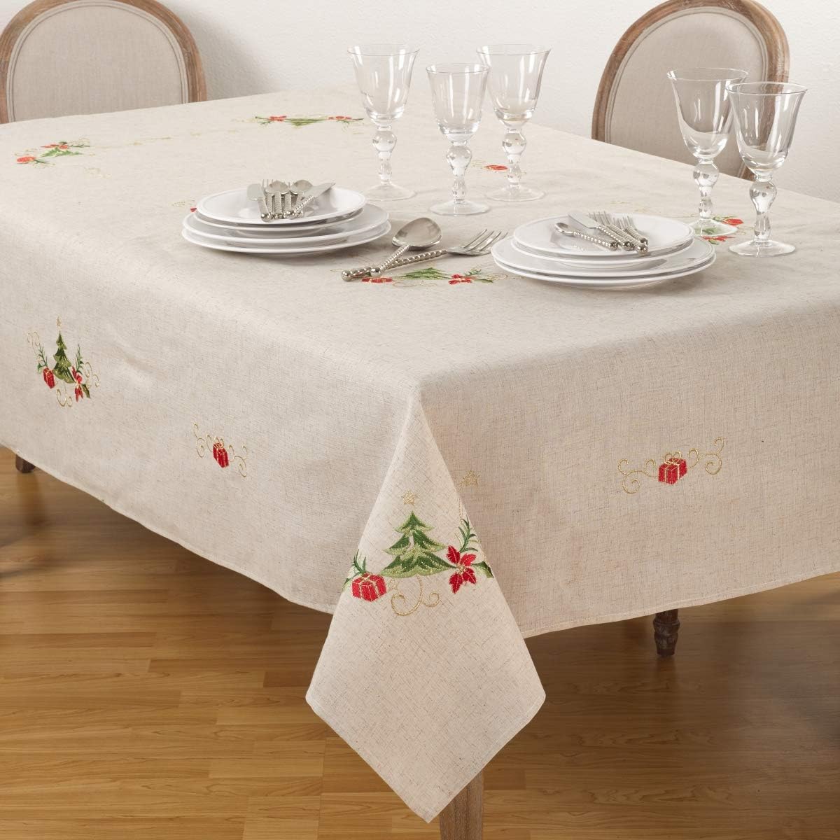 Saro Lifestyle linen blend tablecloth edge and hem detail
