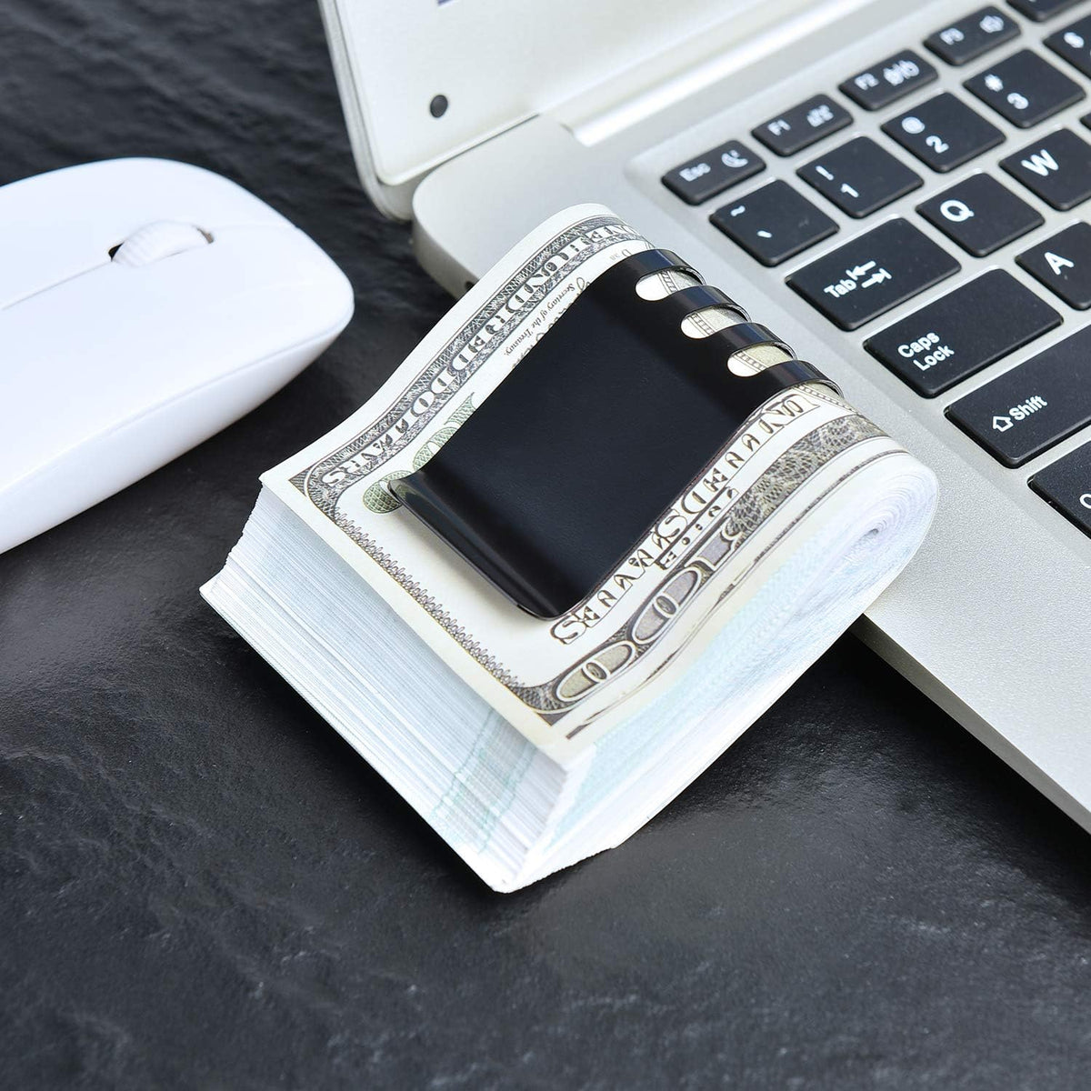 Lindenle front pocket wallet cash clip in hand