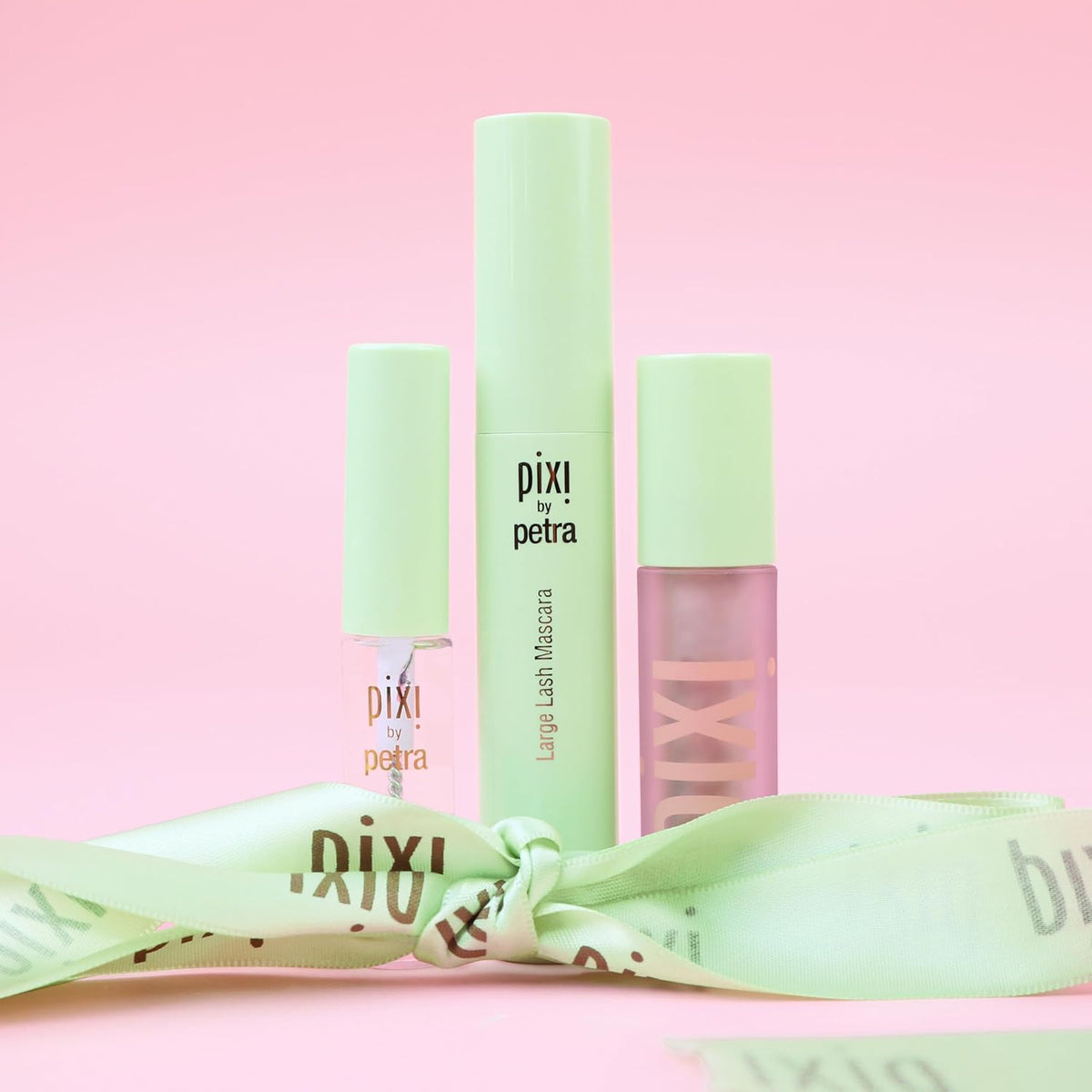 Pixi EyeLift Max liquid shadow in sunset applicator wand close up