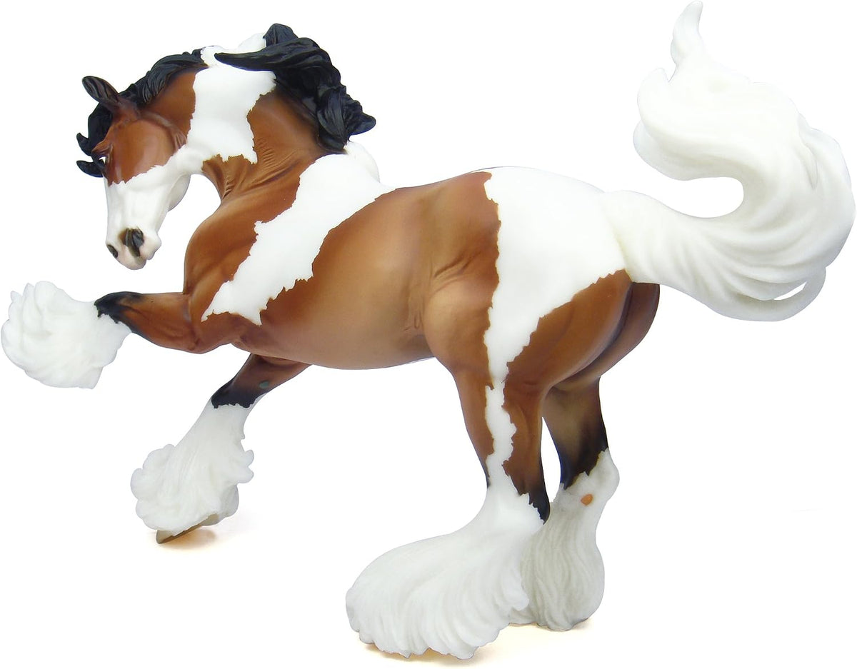 Breyer gypsy vanner figurine showing heavy leg feathering detail