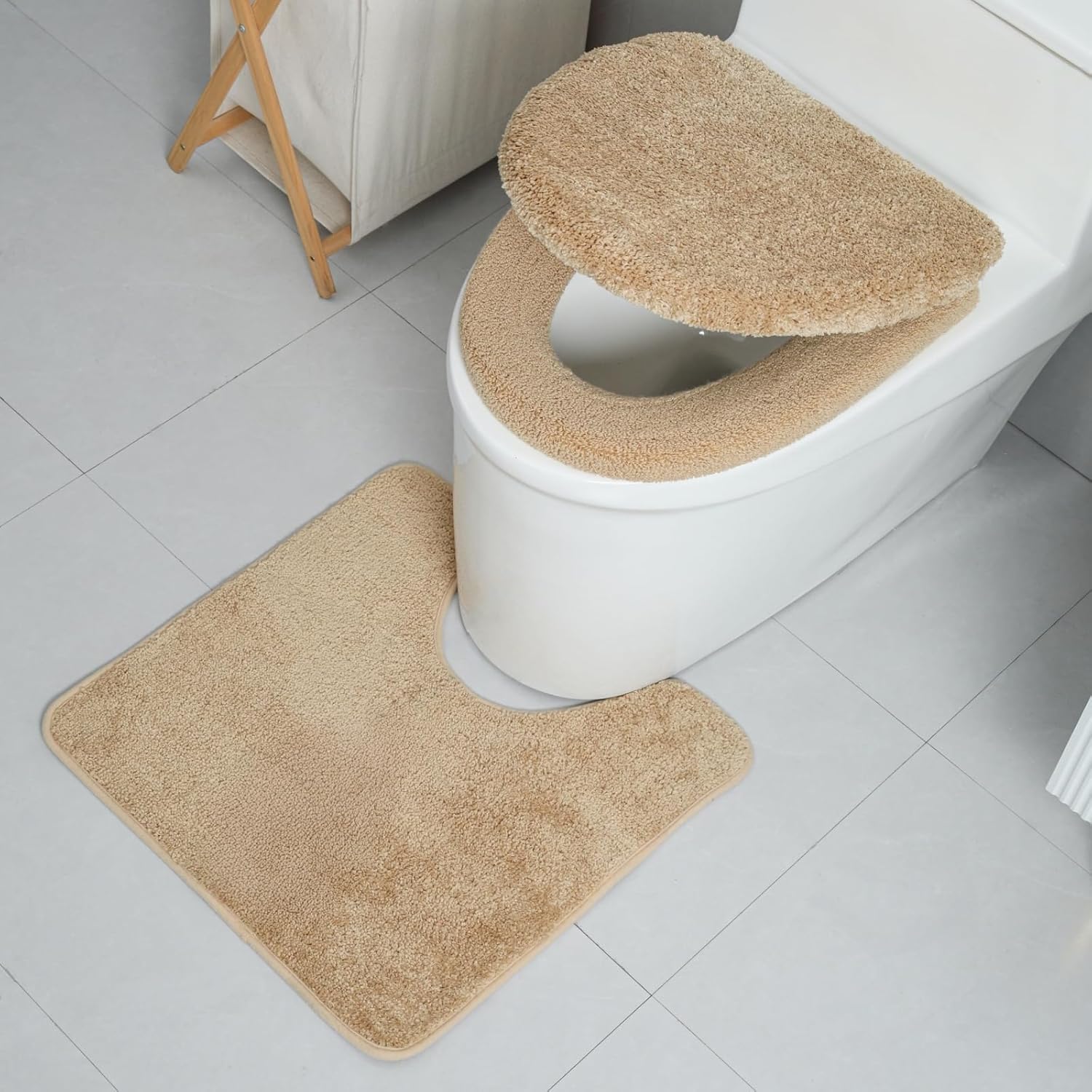 Ruylinare 3 piece toilet seat cover set brown front view featuring seat cushion lid cover and u shaped rug