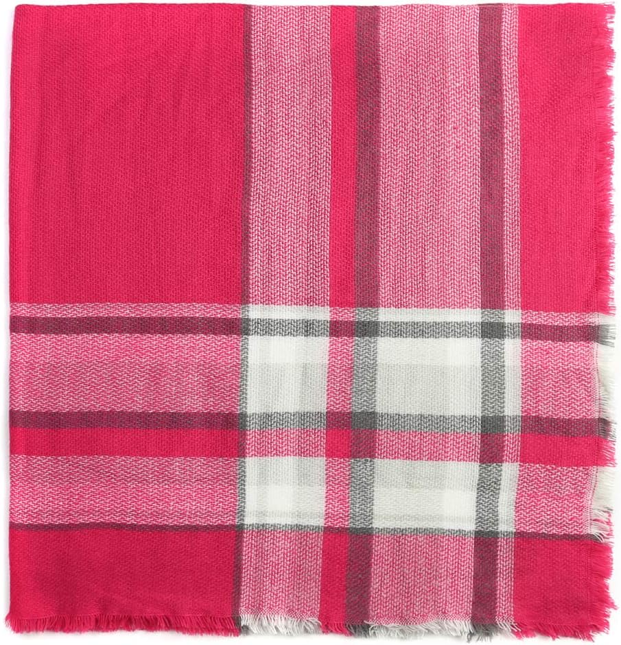 Close up fabric texture of MYS Collection soft plaid blanket infinity scarf