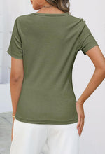 Merokeety short sleeve v neck summer tee close up