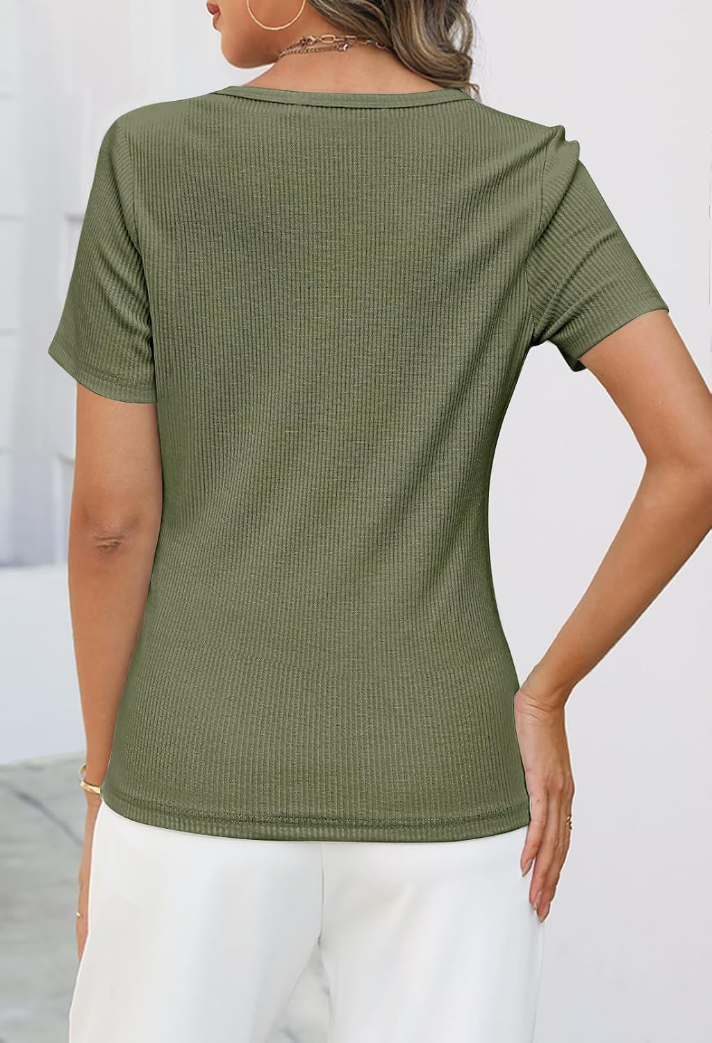 Merokeety short sleeve v neck summer tee close up