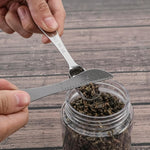 Calicage measuring set attached magnetically to refrigerator