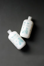 Premium imported American non toxic pet shampoo and conditioner for safe flea control.