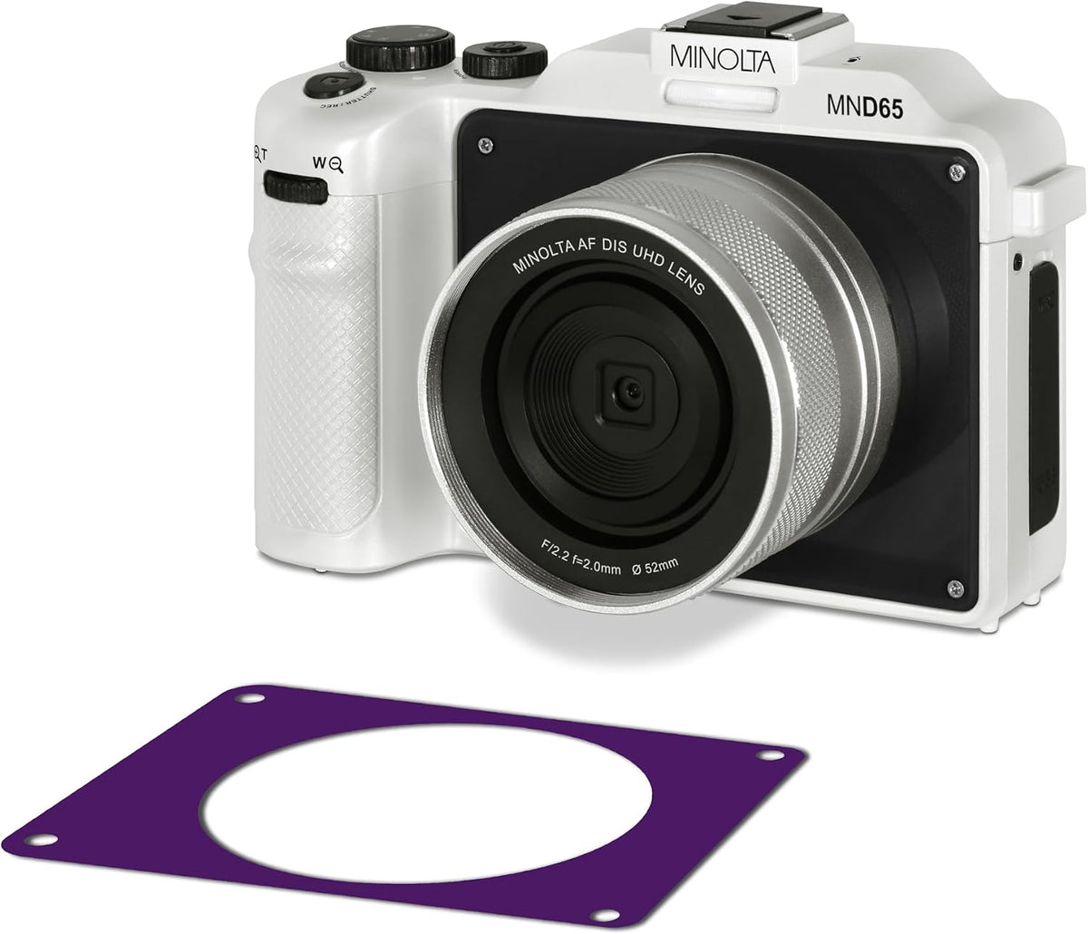 Minolta digital camera lifestyle shot outdoors