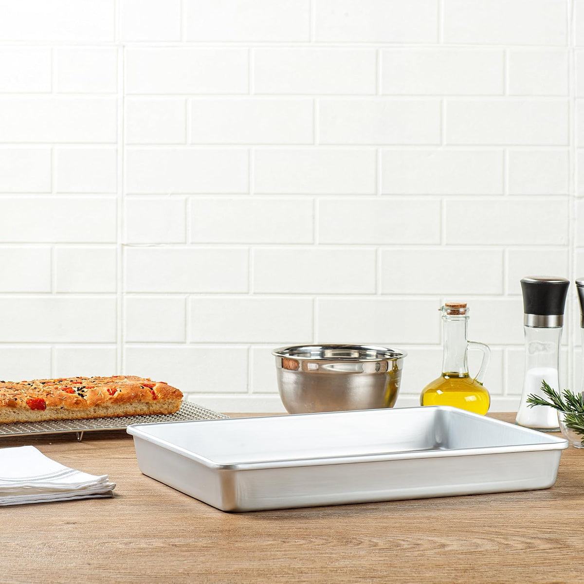 Restaurantware rectangular cake pan top down perspective