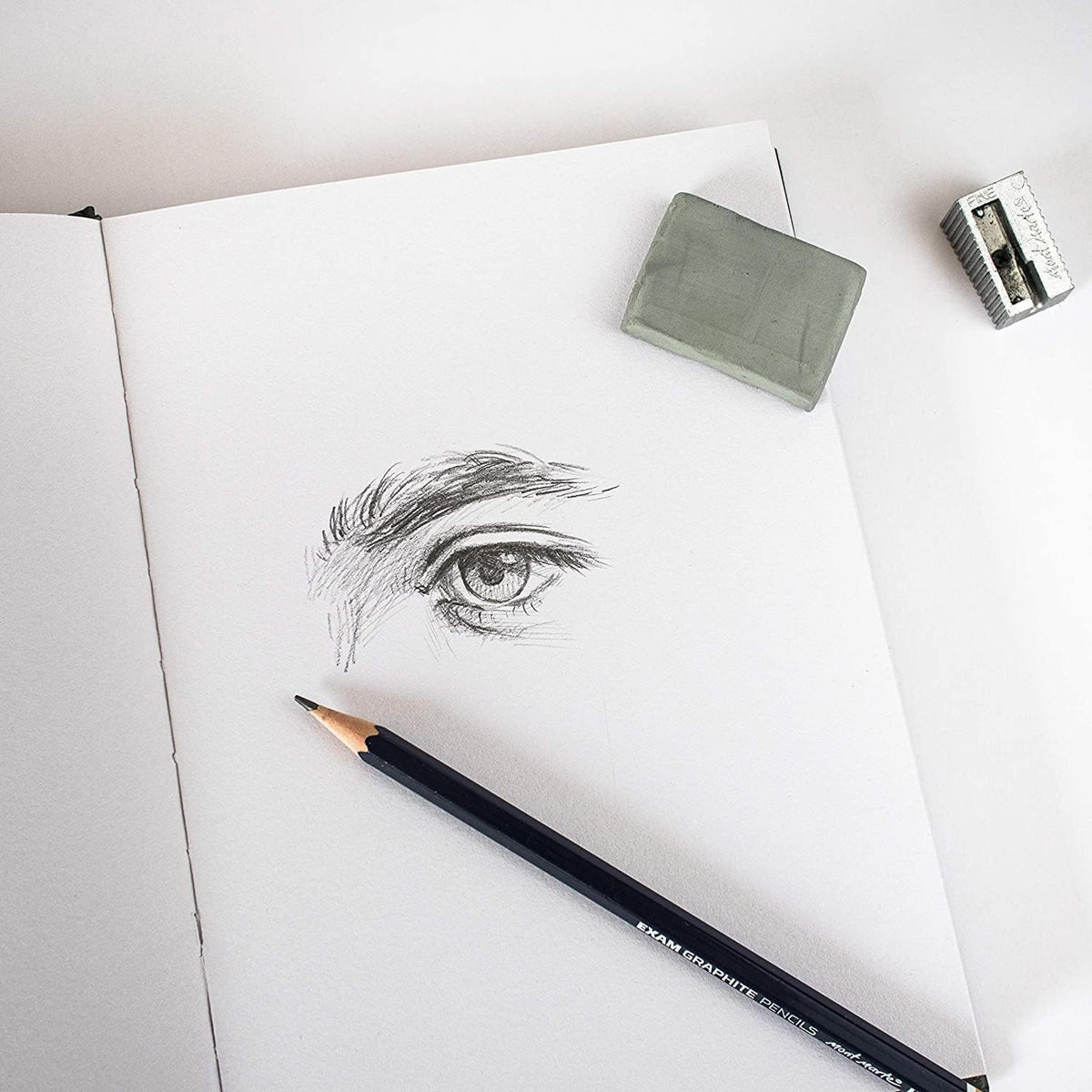 Mont Marte drawing book textured hardcover close up