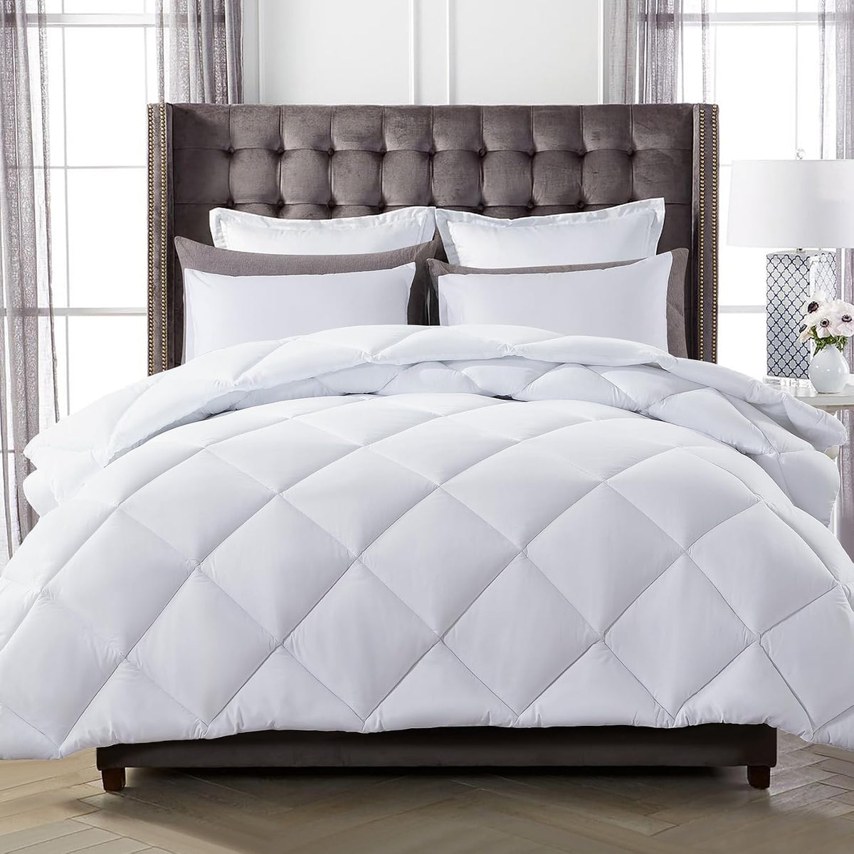 Decroom King White Comforter Set front view
