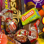 Calesbox Venezuelan candy box opened with eleven full size traditional sweet treats.