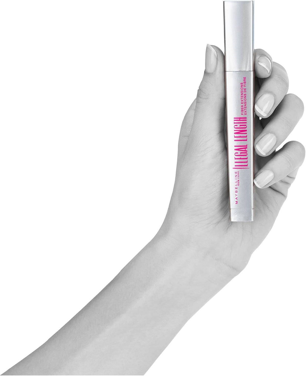 Washable mascara formula application results on model lashes