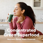 Green smoothie prepared with organic spirulina powder