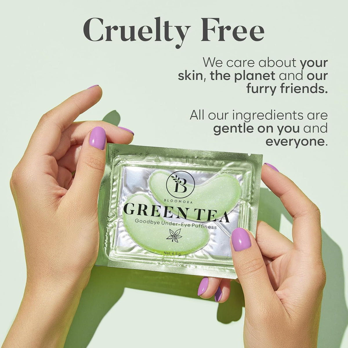 Bloomora Green Tea Under Eye Patches texture and moisture showcase