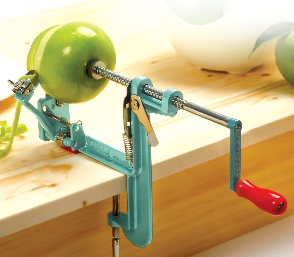 Norpro Apple Mate 3 hand crank and rotating fork mechanism