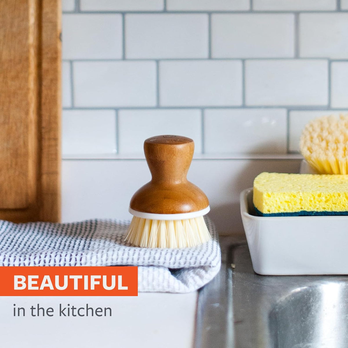 Full Circle eco friendly palm scrubber in white