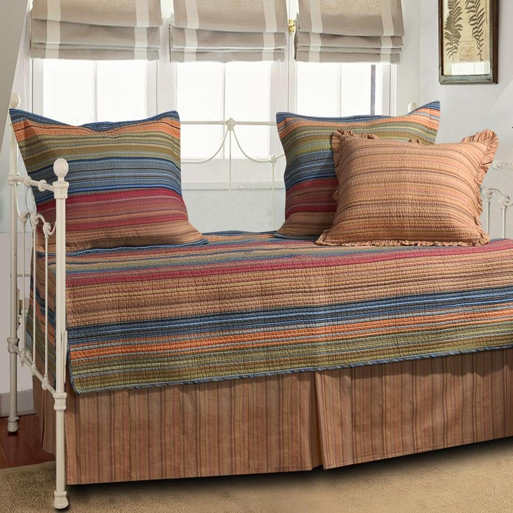 Greenland Home Fashions Katy 5-piece daybed quilt set front view