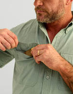 HUK classic fit collar and button closure