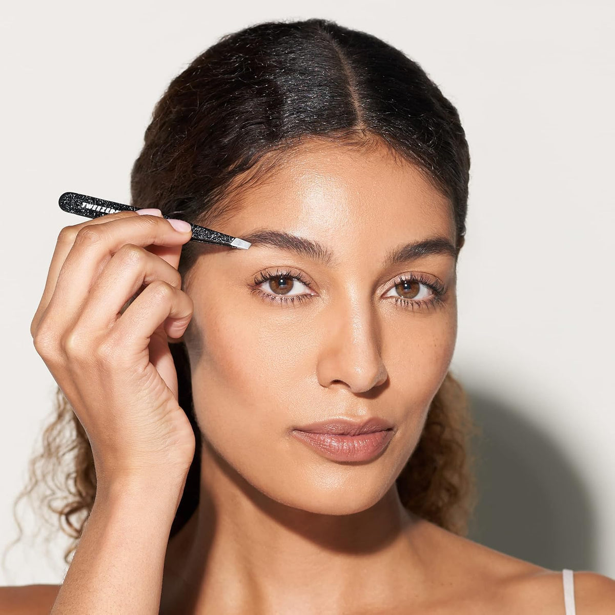 Tweezerman Dusted Onyx Slant Tweezer side profile