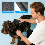 Close up of the ergonomic non slip rubber handle on the Adiwo pet brush.