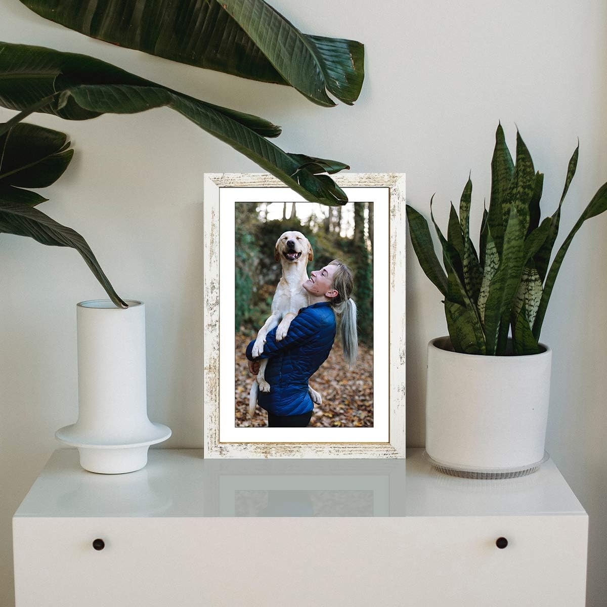 Back view of the 11x17 photo frame highlighting the flexible swivel tabs