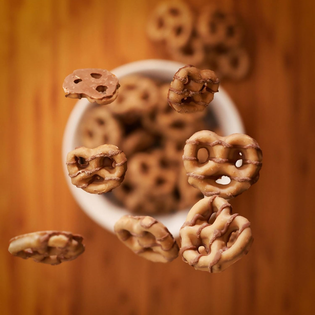 Reese's dipped pretzels serving suggestion in a bowl