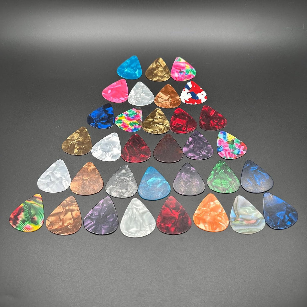 Celluloid material texture and smooth edges of Harpfeas picks