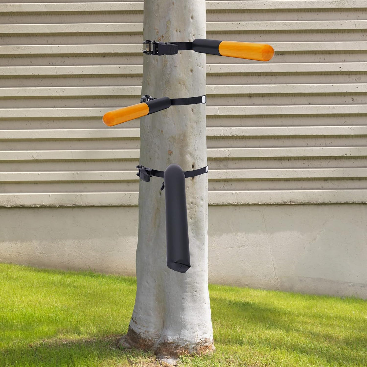 HinLIaDa Wing Chun wooden dummy front view showing arms and leg