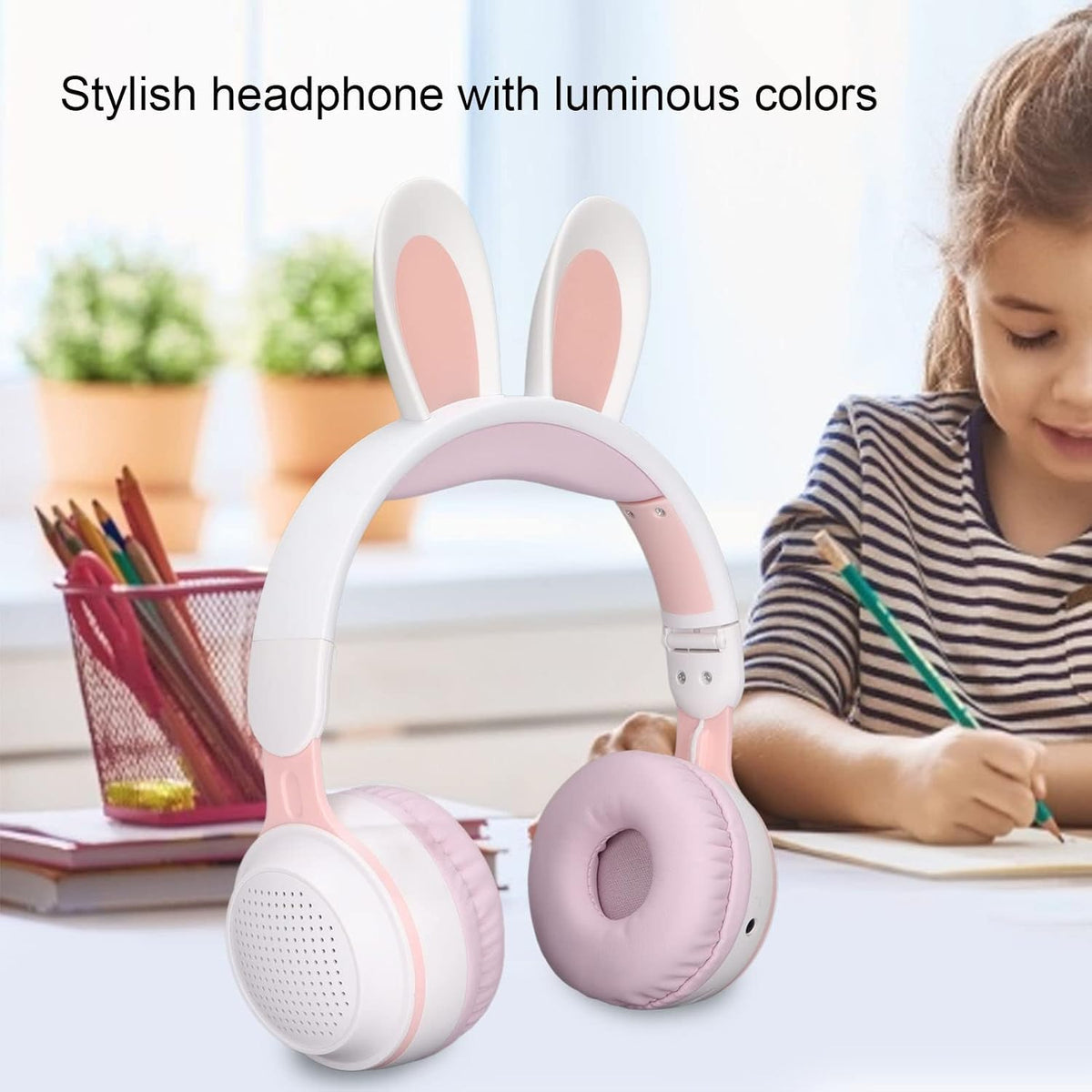 ASHATA over-ear headphones showing cushioned ear cups