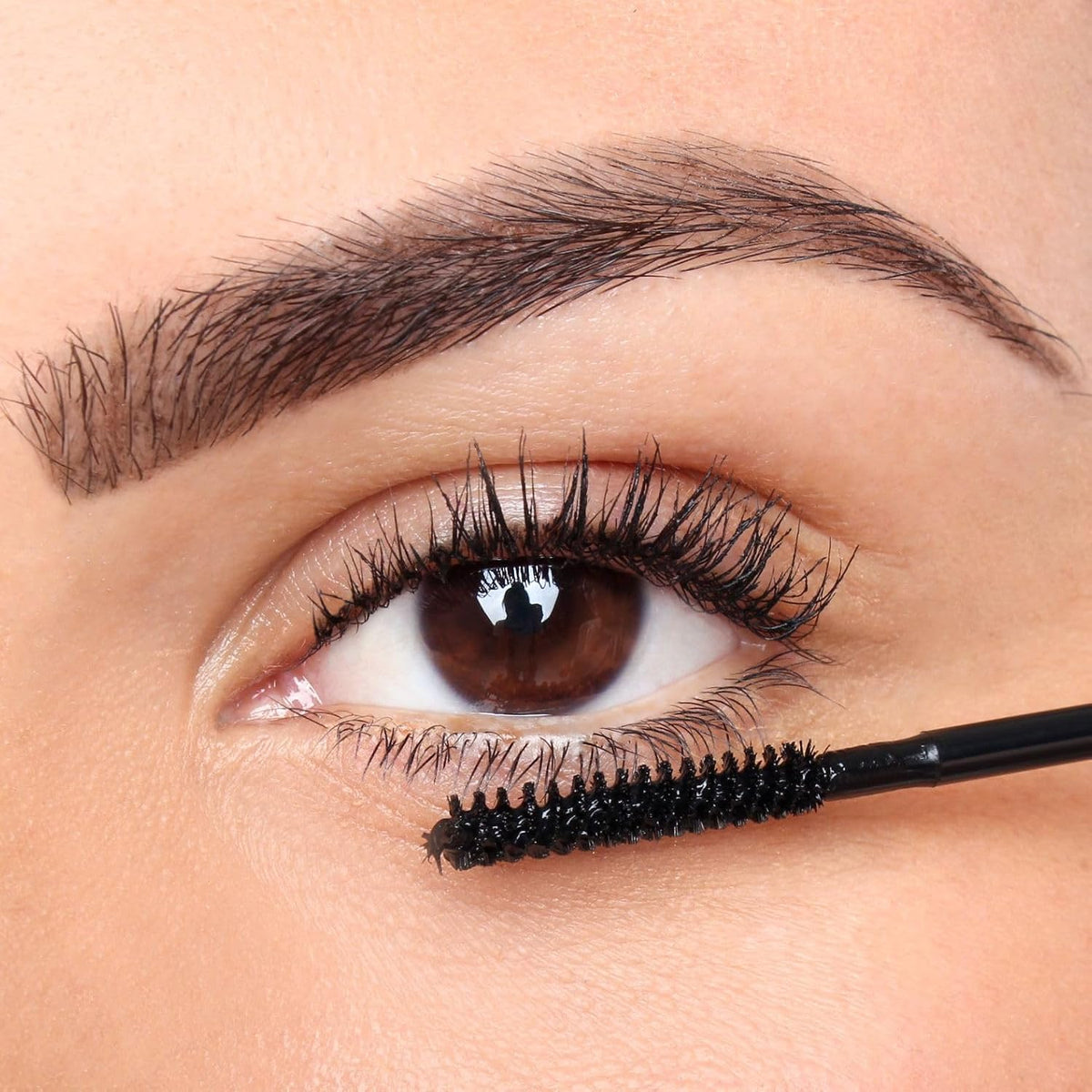 Close up of Pixi Lower Lash Mascara brush bristles
