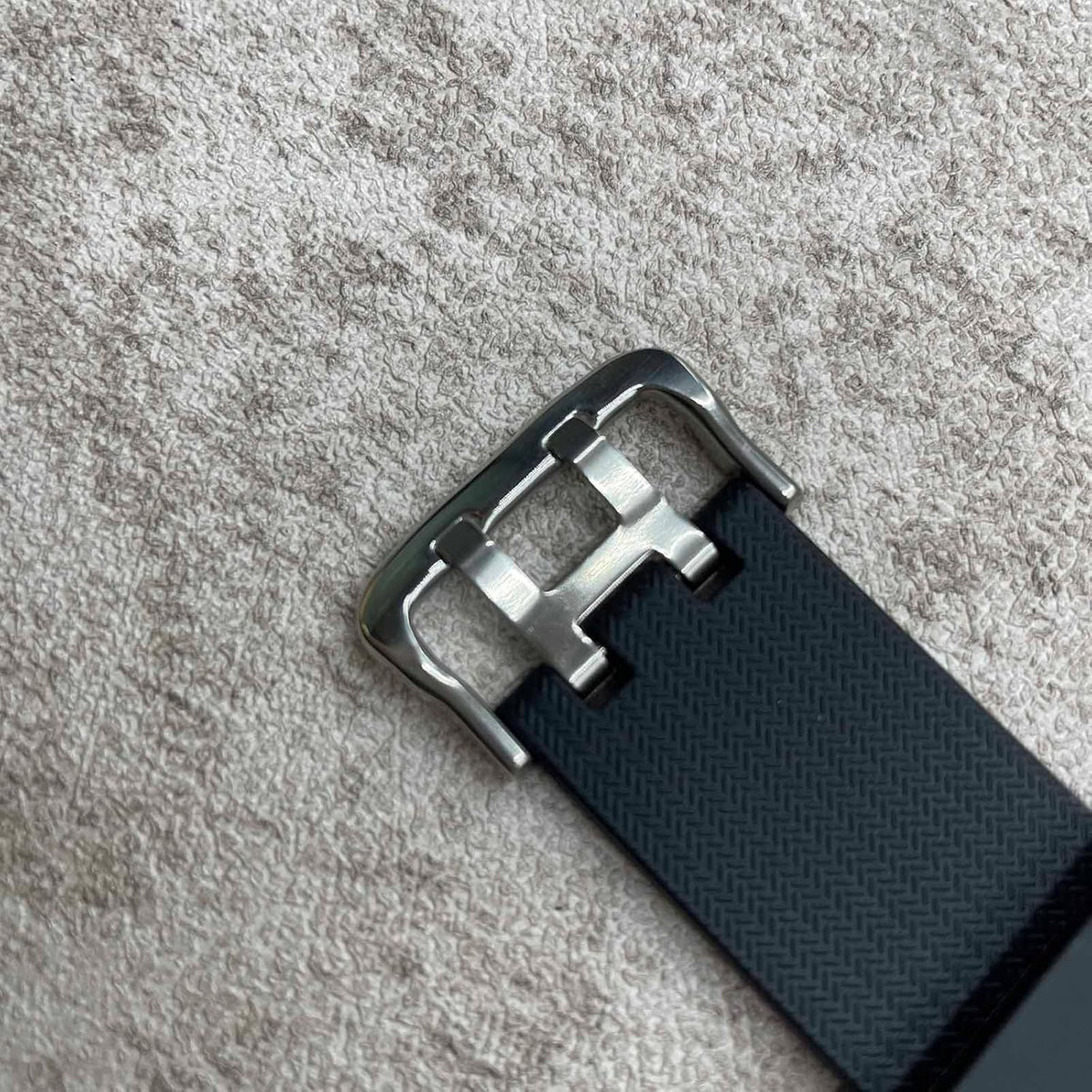 Rihahisy G-Shock Mudmaster watch band angle view showing buckle.