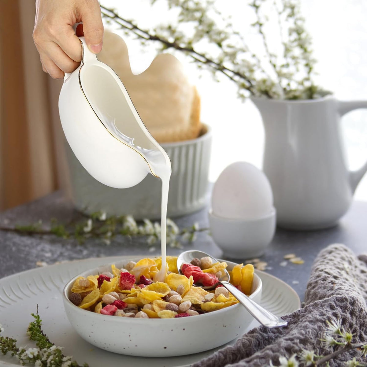 BSTKEY ceramic gravy boat spout view