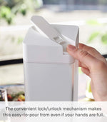 Yamazaki 1.2 liters jug locking lid mechanism