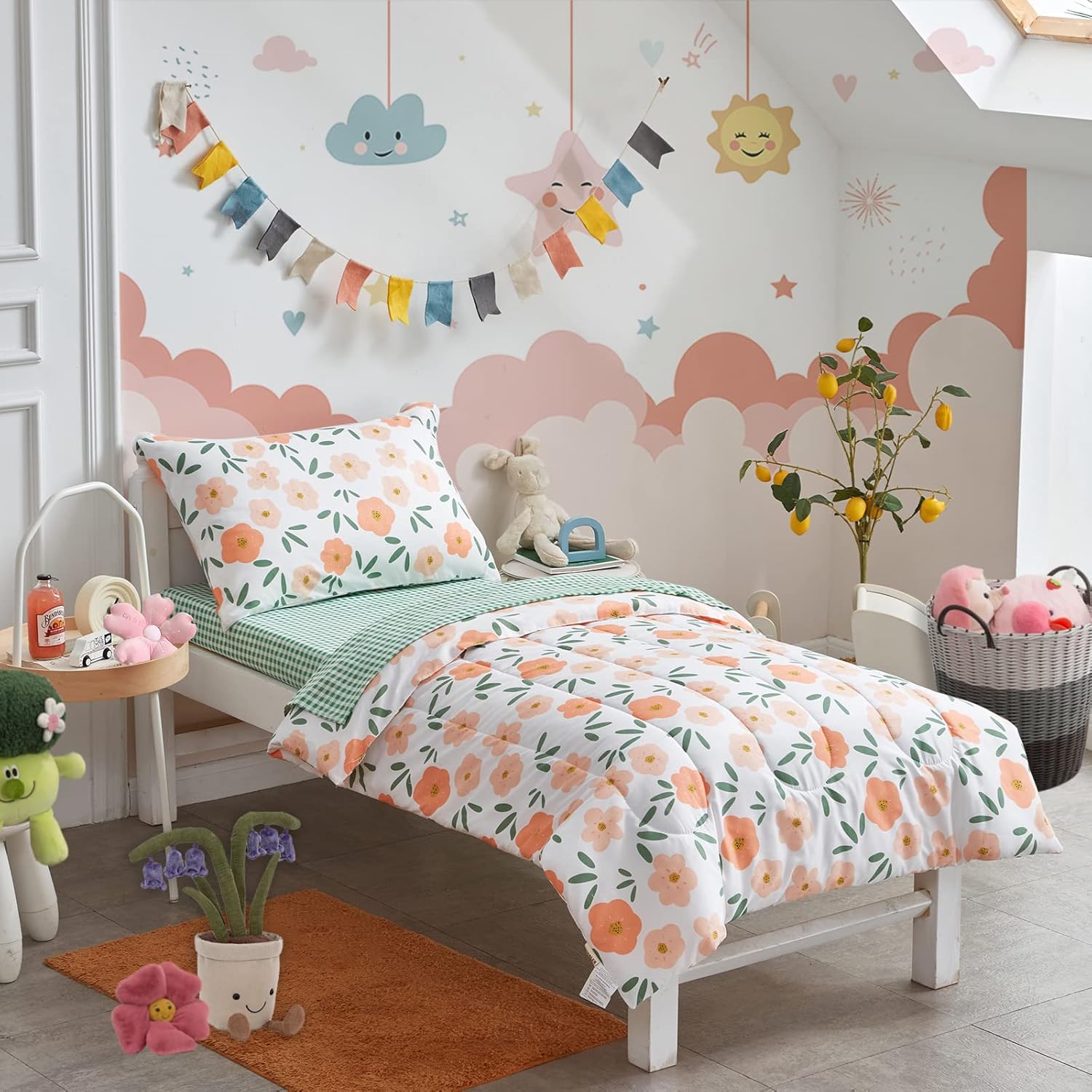 Uozzi Bedding 4-piece toddler set front view orange floral