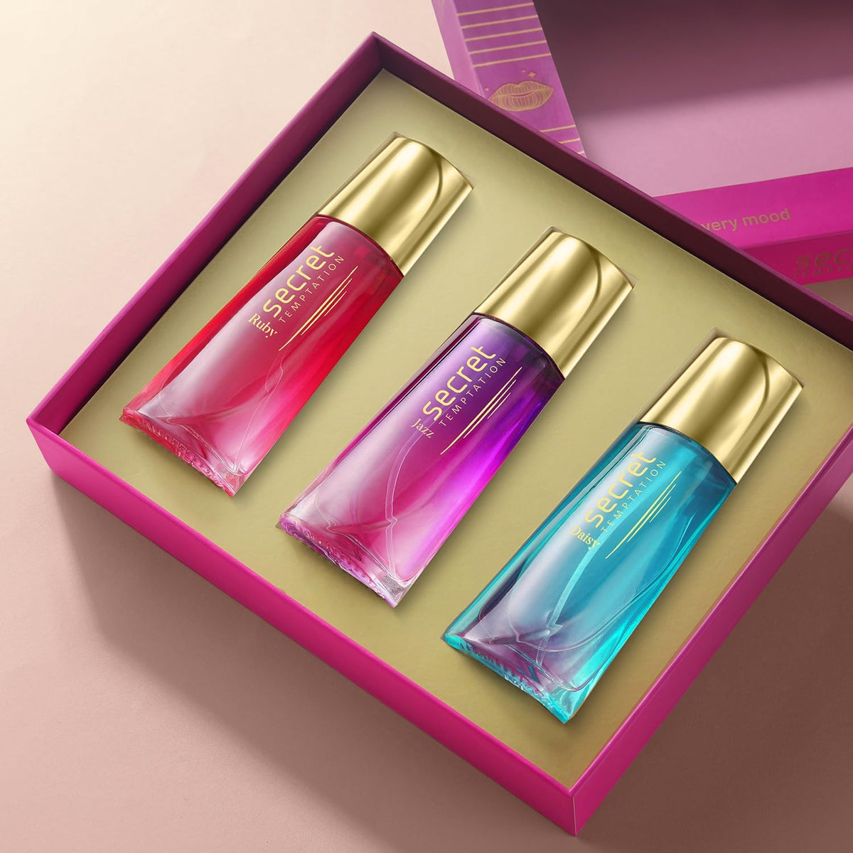 Secret Temptation women fragrance gift set angle view