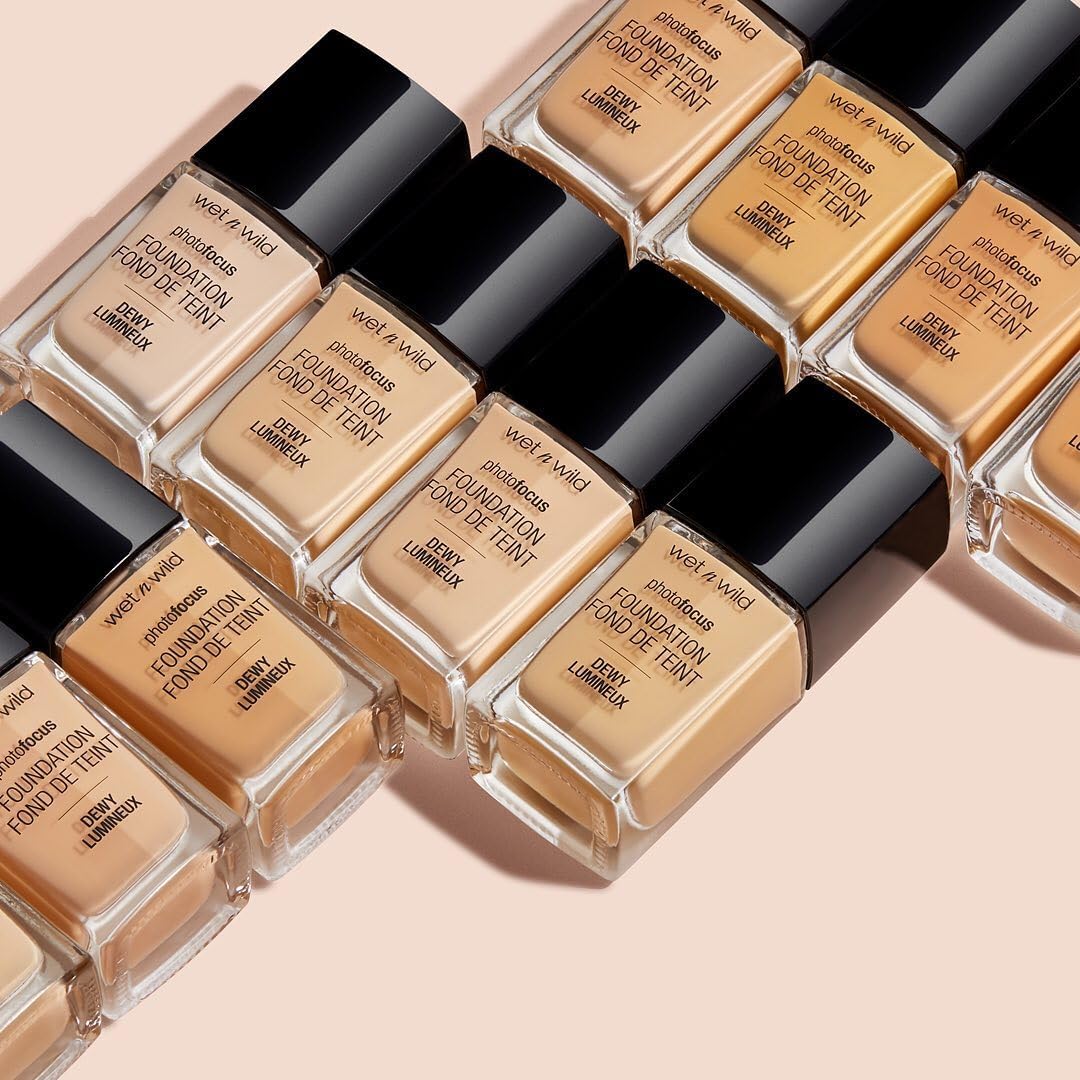wet n wild Photo Focus Dewy Foundation Golden Beige - Image 5