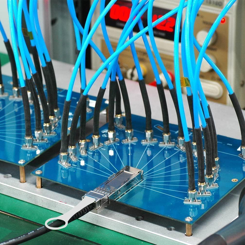 Side profile of 10Gtek twinax copper cable interface.