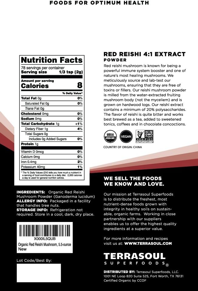 Close up of reishi mushroom extract powder texture and scoop