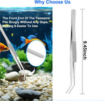 Replacing the heavy-duty razor blade on the professional aquarium scraper tool head safely.
