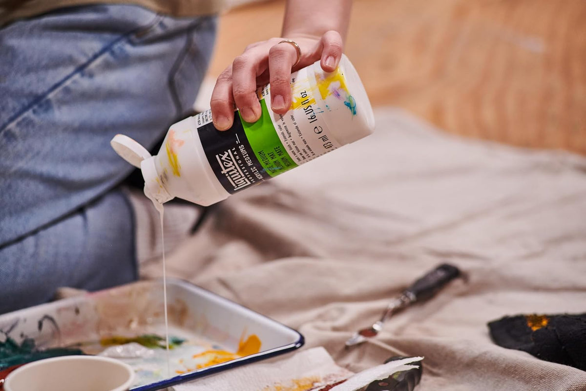 Acrylic paint mixed with Liquitex gloss medium texture