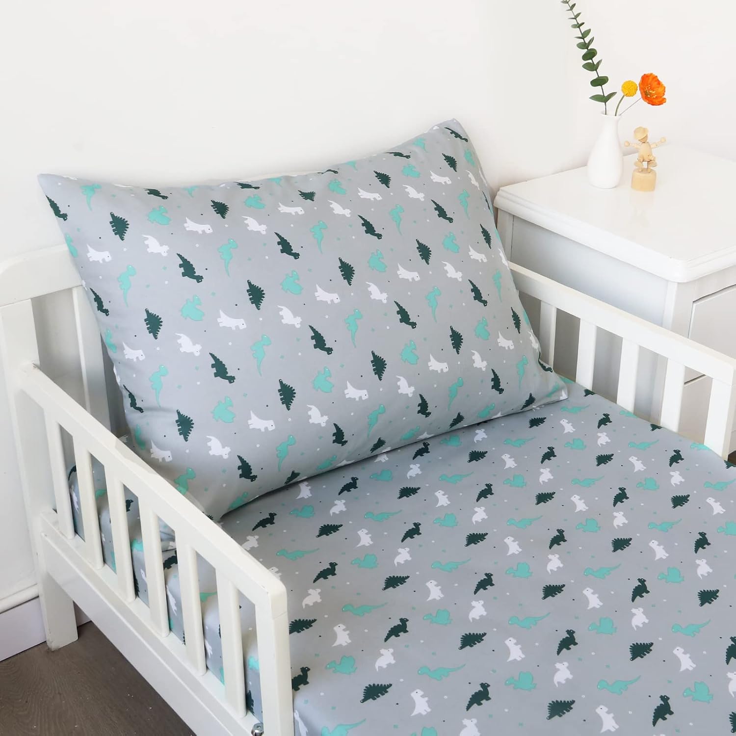 Springspirit dinosaur toddler sheet set front view