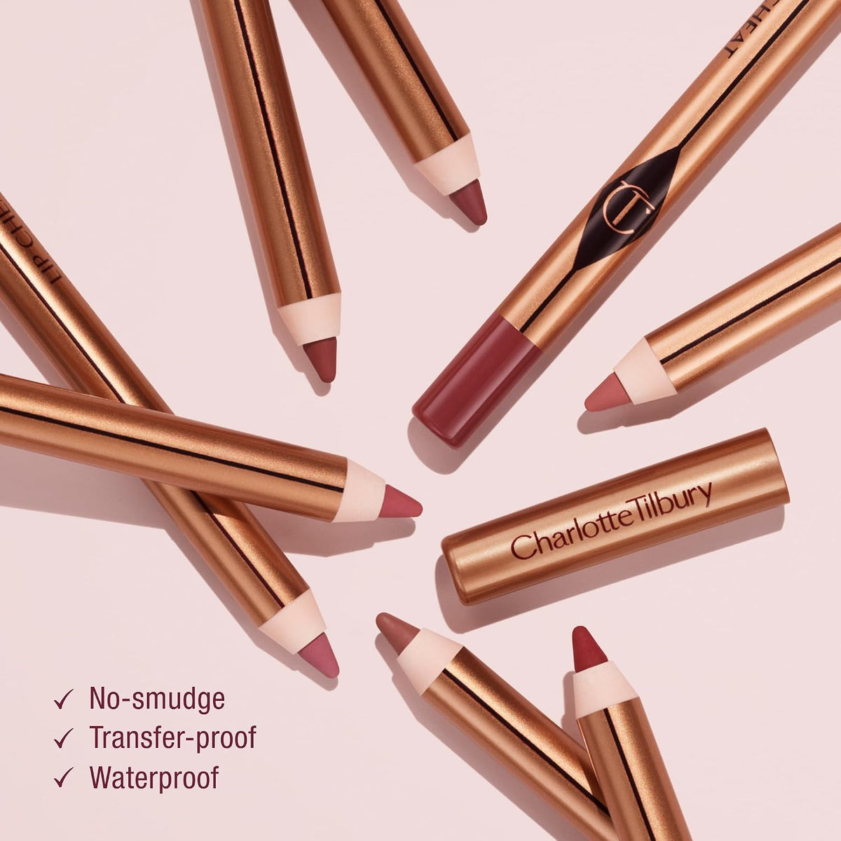 Creamy lip contour liner pencil enriched with hydrating jojoba oil texture shot