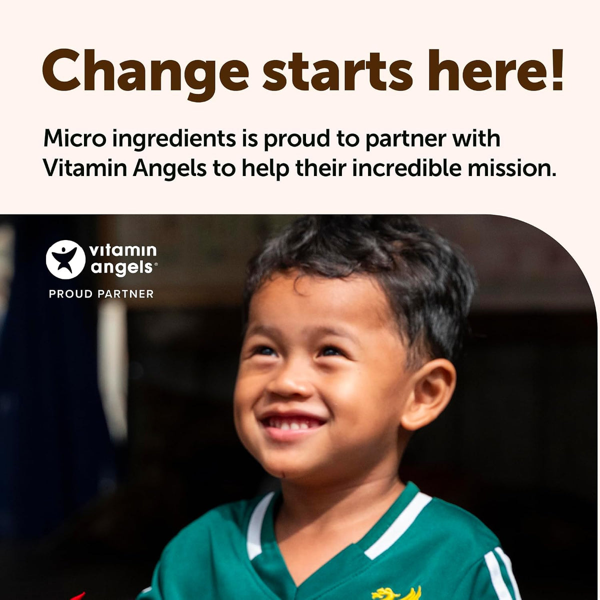 Micro Ingredients MCT oil powder texture and powder close up