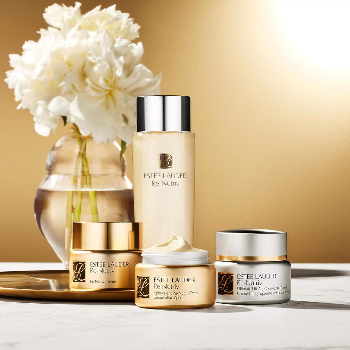 Texture of Estee Lauder Re-Nutriv Lightweight Moisturizer lifting creme